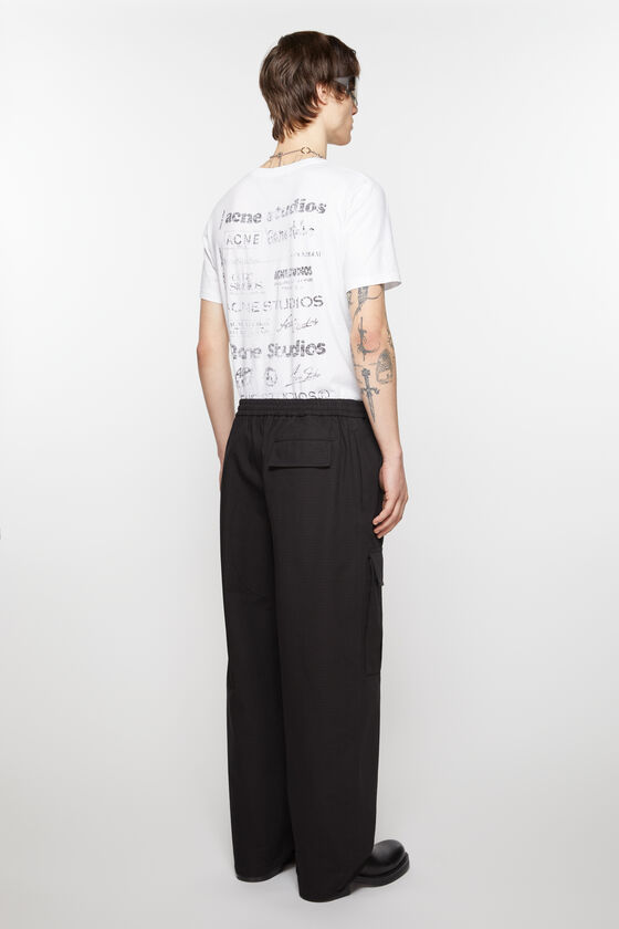 (image for) High-Quality Cargo trousers